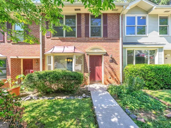 302 Autumn Leaf Way, Norcross, GA 30093