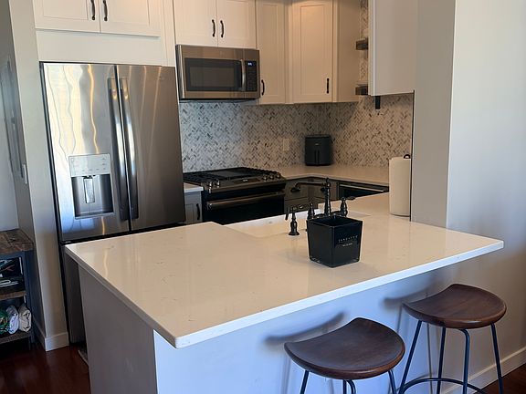 2nd image of 1000 New Jersey Ave SE APT 1210