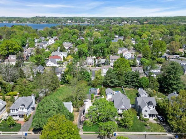 66 Poplar Avenue, Fair Haven, NJ 07704