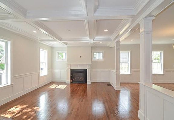 5th image of 240 Westminster Ave Unit 240