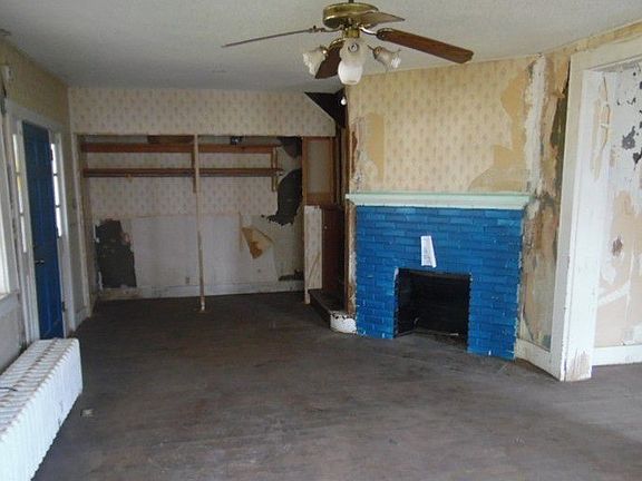 5th image of 15 S Crawford St