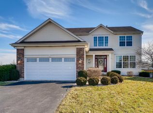 2302 Winterthur Grn, Yorkville, IL 60560