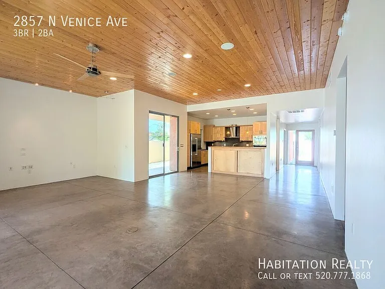2857 N Venice Ave — Photo 5