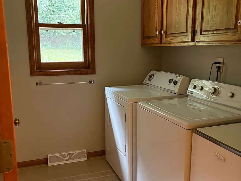 W307N5581 Anderson Rd — Photo 6