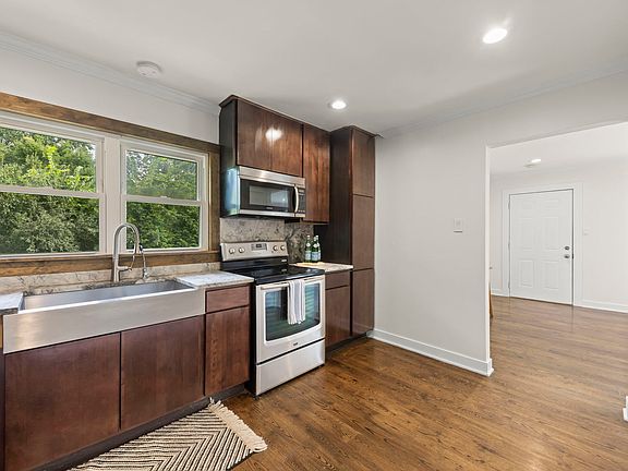 5th image of 2N180 Mildred Ave