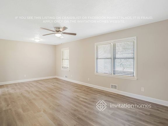 3rd image of 883 Meadow Rock Dr