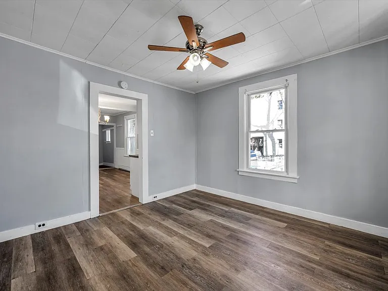 15 Thibault Ave — Photo 9