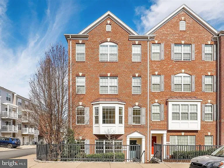 15221 Leicestershire St — Photo 18