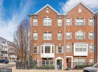 15221 Leicestershire St, Woodbridge, VA 22191