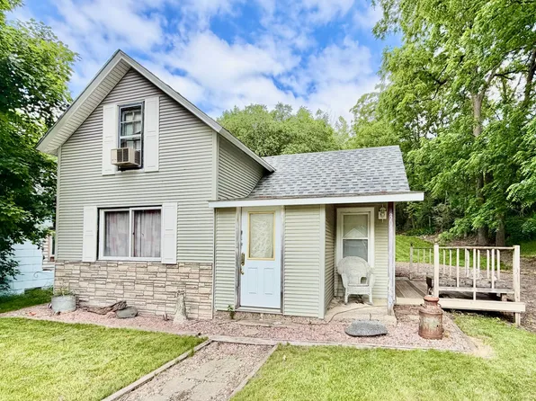305 Garfield St S, Lake Benton, MN 56149