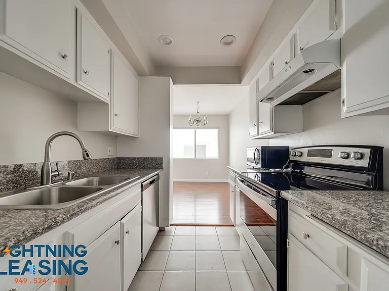 815 S Shenandoah St #302 — Photo 36
