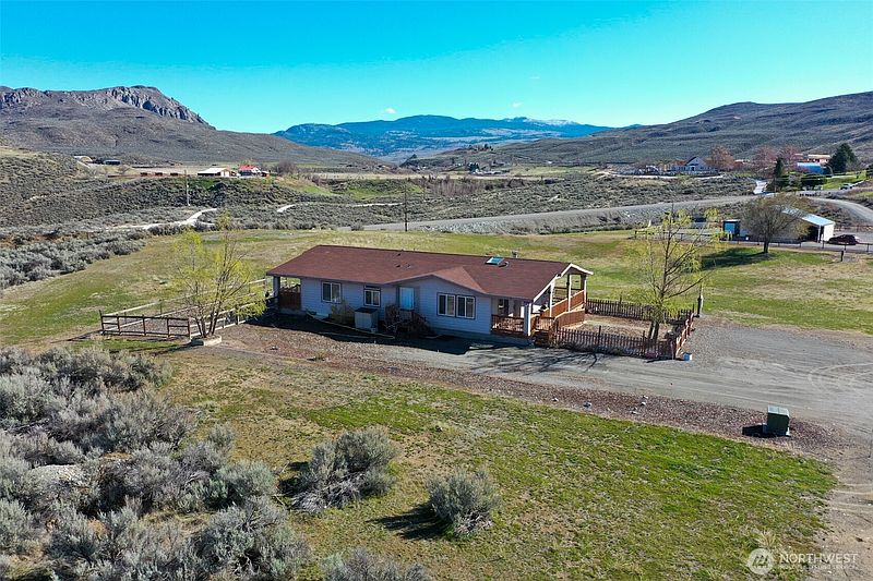 3rd image of 32 Valley View Drive