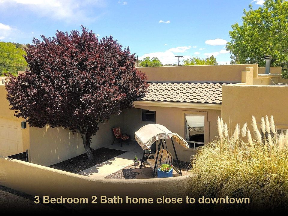 1st image of 403 Chavez Ln