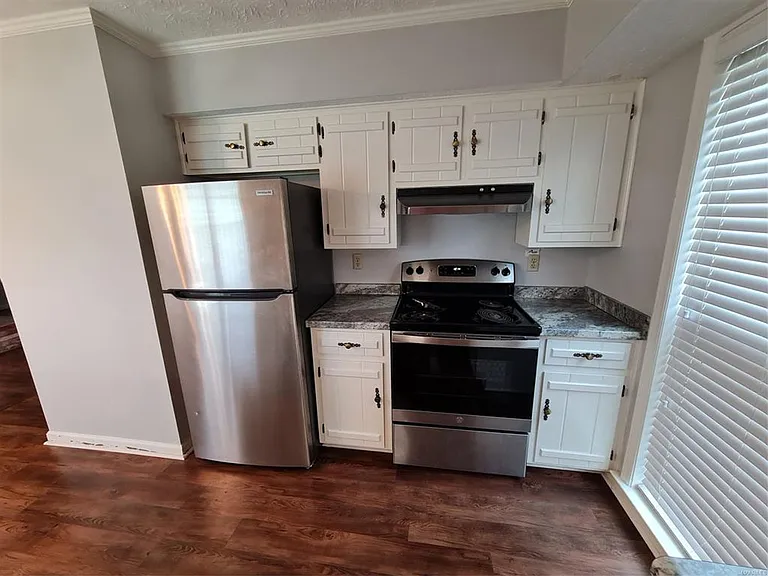 1601 Cobblestone Ct — Photo 11