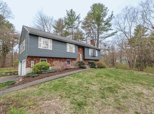 13 Holstein Ave, Londonderry, NH 03053