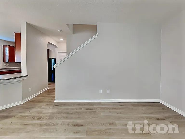 2615 Green Leaf Way — Photo 3