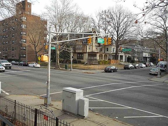 2nd image of 2455 Kennedy Blvd