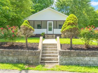 406 Baumgartner Rd, Harriman, TN 37748