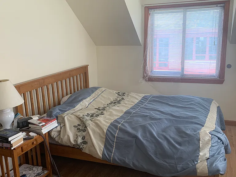 89 Lakeside Ave — Photo 3