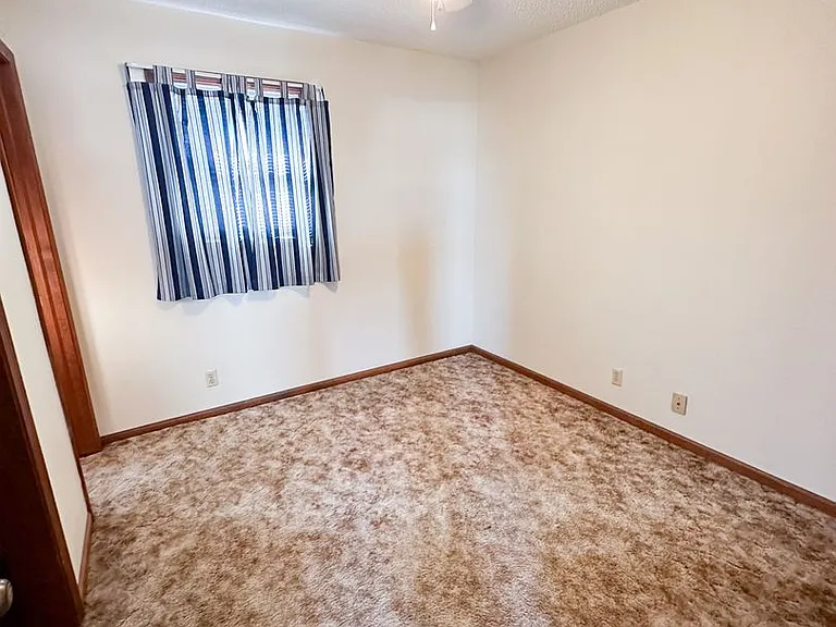 430 Skyline Dr #8 — Photo 6