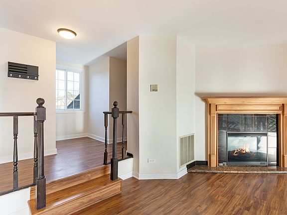 2nd image of 1756 Plymouth Ct APT B
