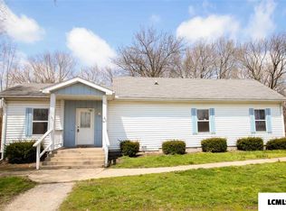 135 Railroad Ave, Lincoln, IL 62656