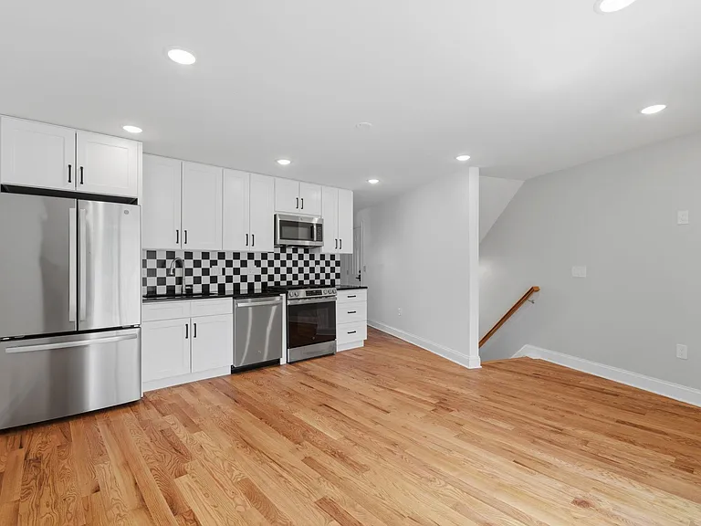 14 W 49th St #1 — Photo 13