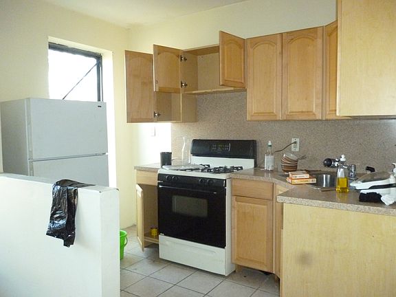 4th image of 593 Greene Ave APT 3