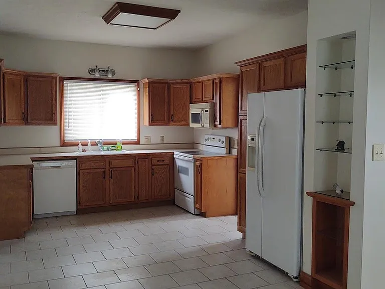 702 Park Ave — Photo 13