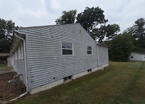 2nd image of 229 Crowley St