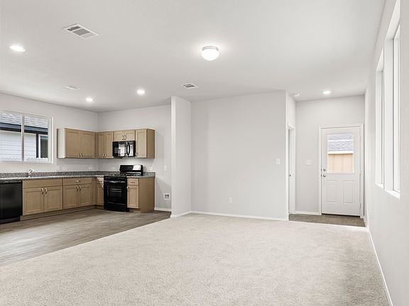 5th image of 201 Cider Creek Dr