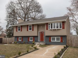 7811 Elizabeth Rd, Pasadena, MD 21122