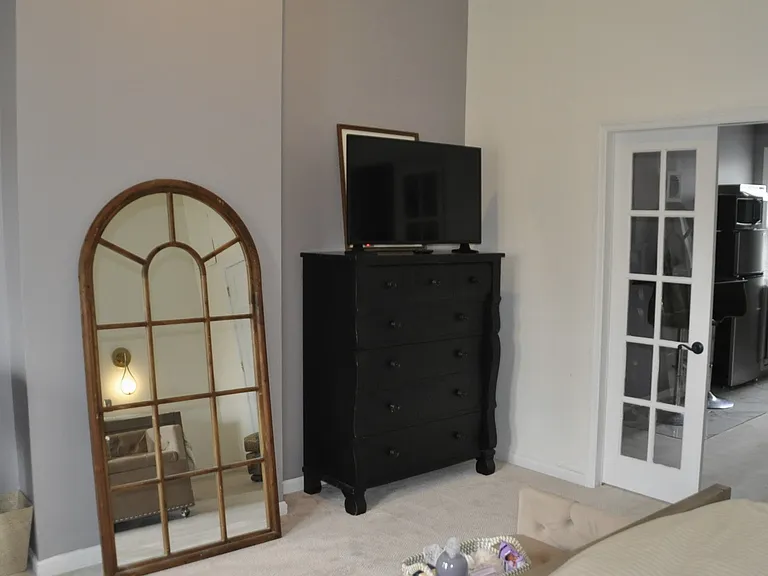 706 N Columbus St — Photo 16