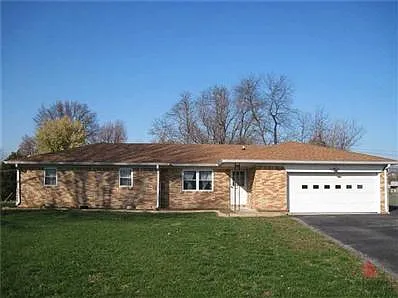 110 Circle Dr photo 1