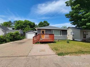 1002 W College Ave, Marquette, MI 49855