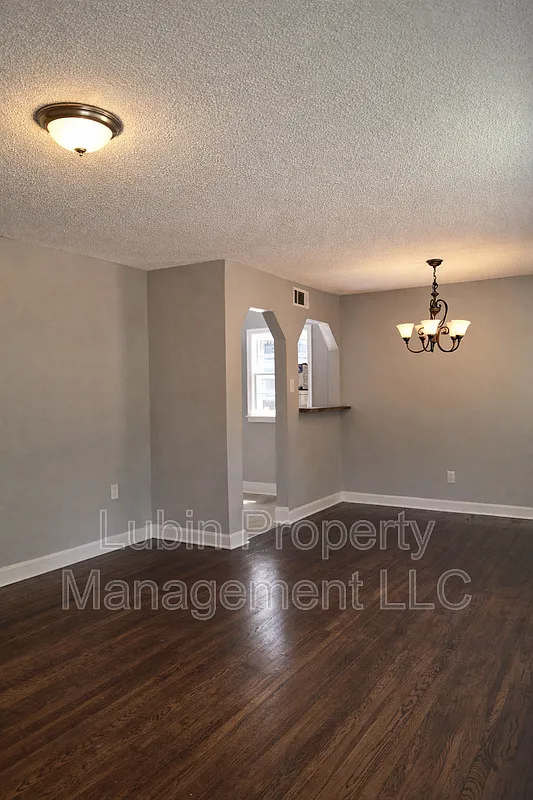 Building Photo - 2984 Birchdale Dr