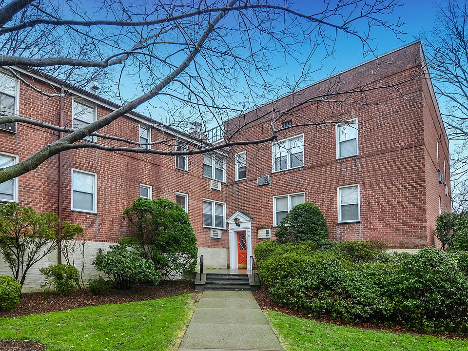 1st image of 705 Palmer Ct APT 1B