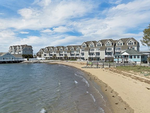 3rd image of 24 Harbor Rd Unit 9