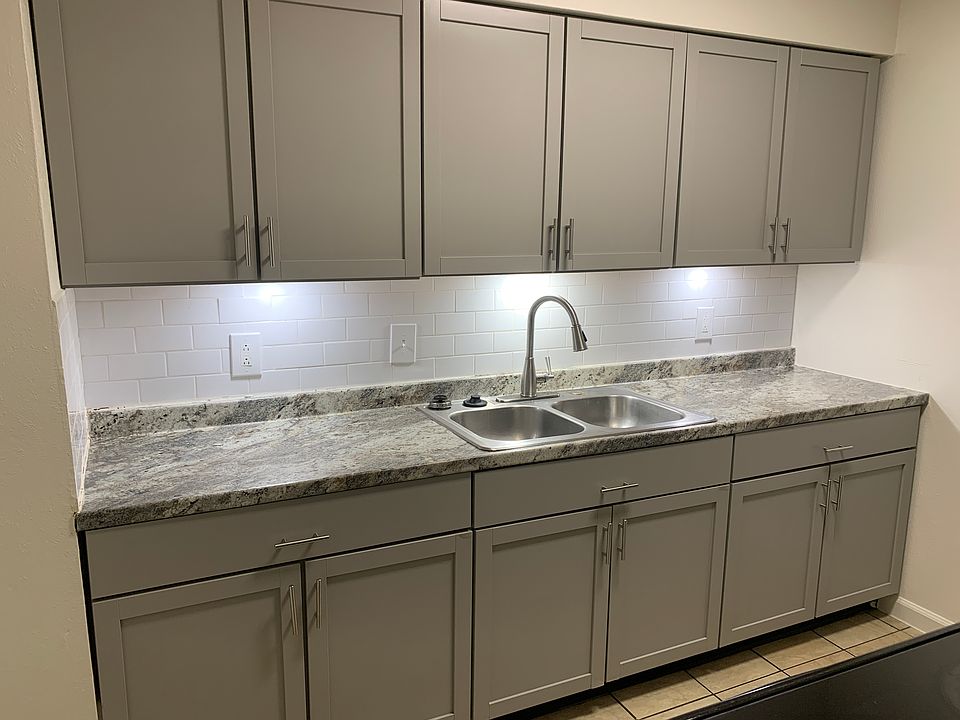 1st image of 1507 E 15th St #4