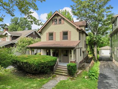 2568 Queenston Rd, Cleveland Heights, OH, 44118