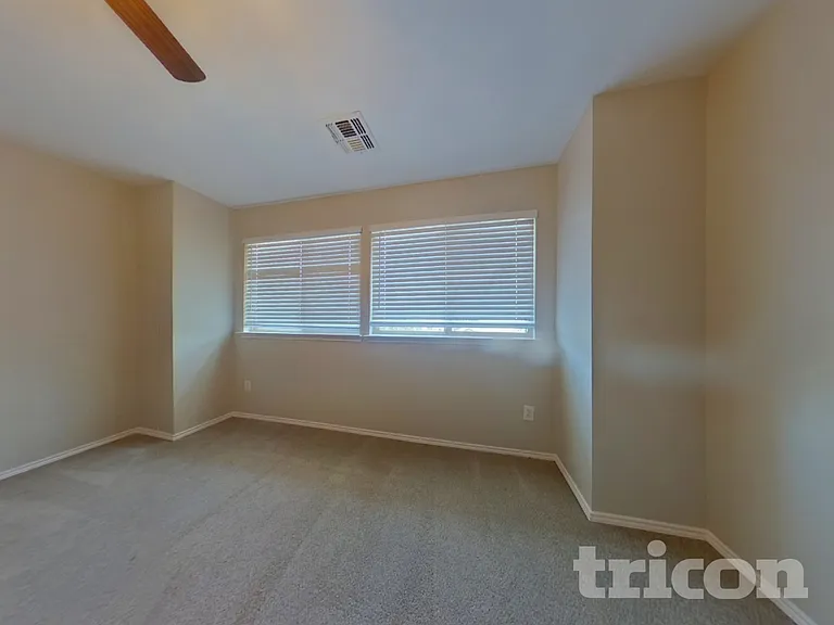 3005 Glenrose Dr — Photo 12