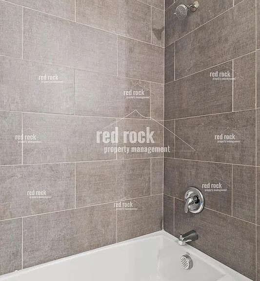 2424 E Diamond Ave #1 — Photo 16