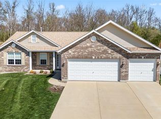 500 Micahs Way, Columbia, IL 62236