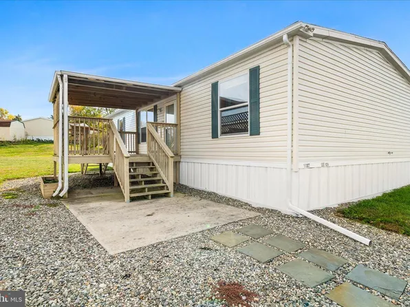 11307 Hawthorne Ct, Hagerstown, MD 21740