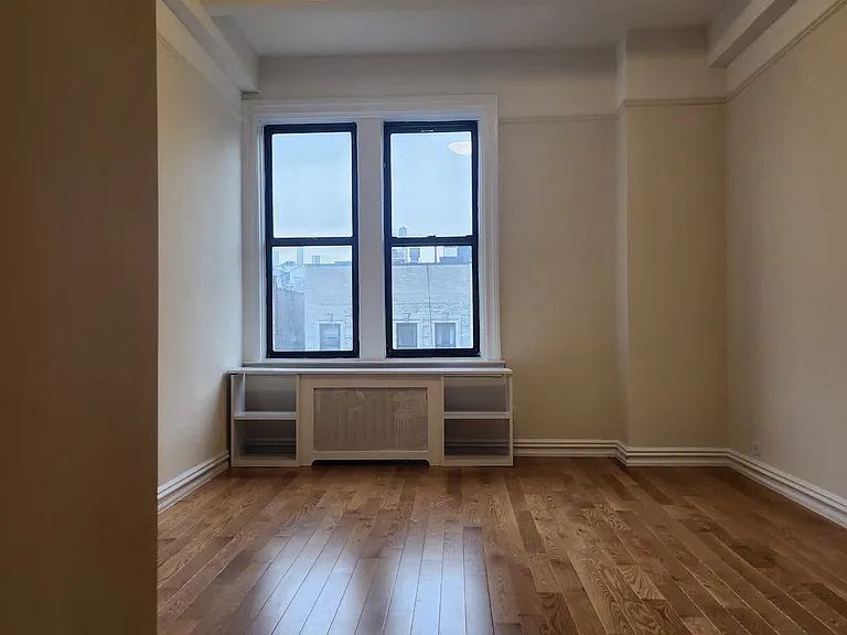 207 W 106th St #4D — Photo 3