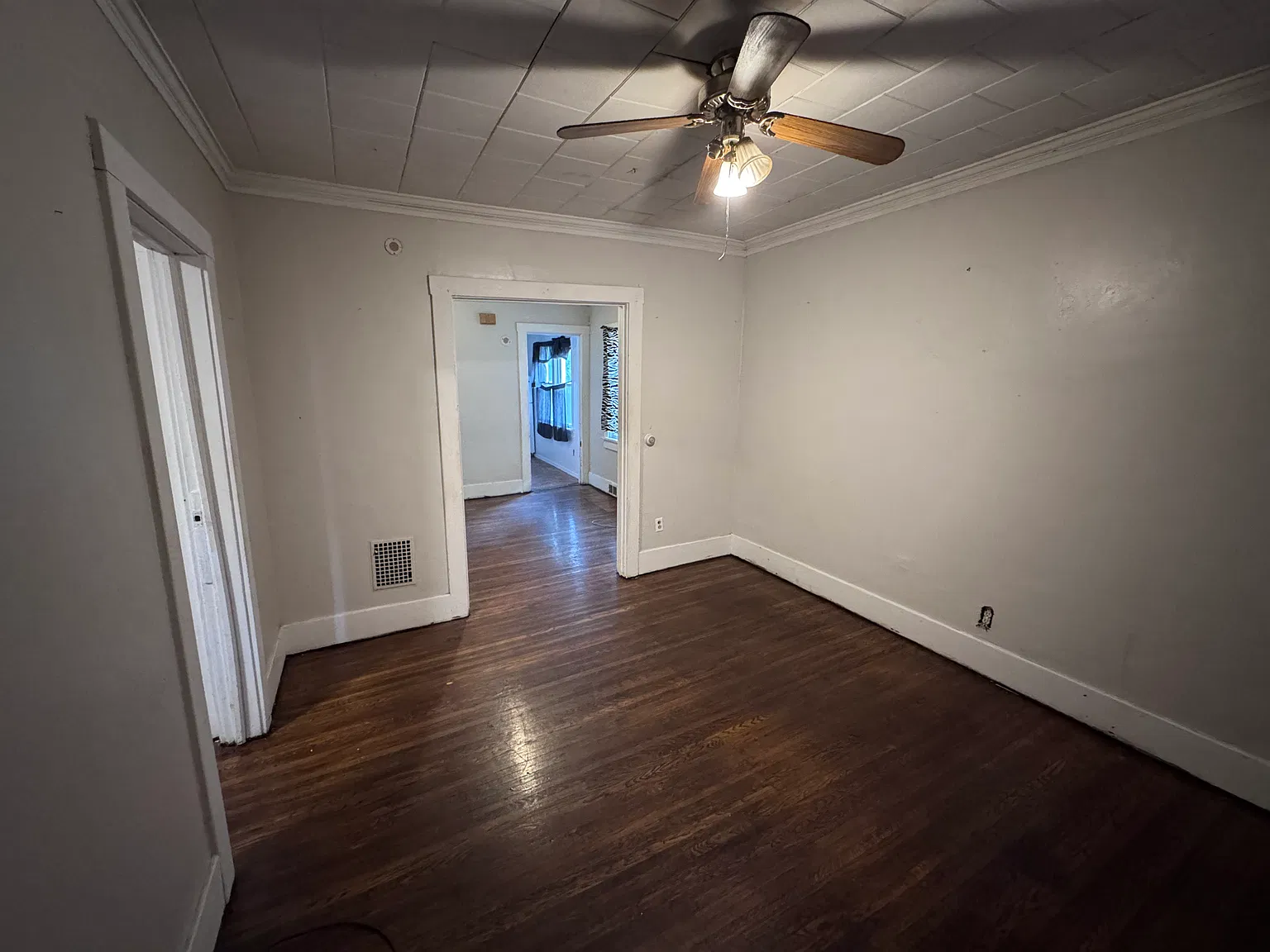 5 bed, 1643 sqft, $1,795 — Photo 3