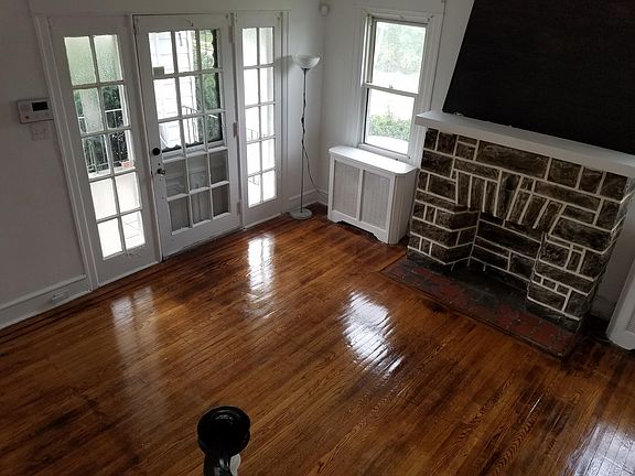 3rd image of 1200 Myrtlewood Ave
