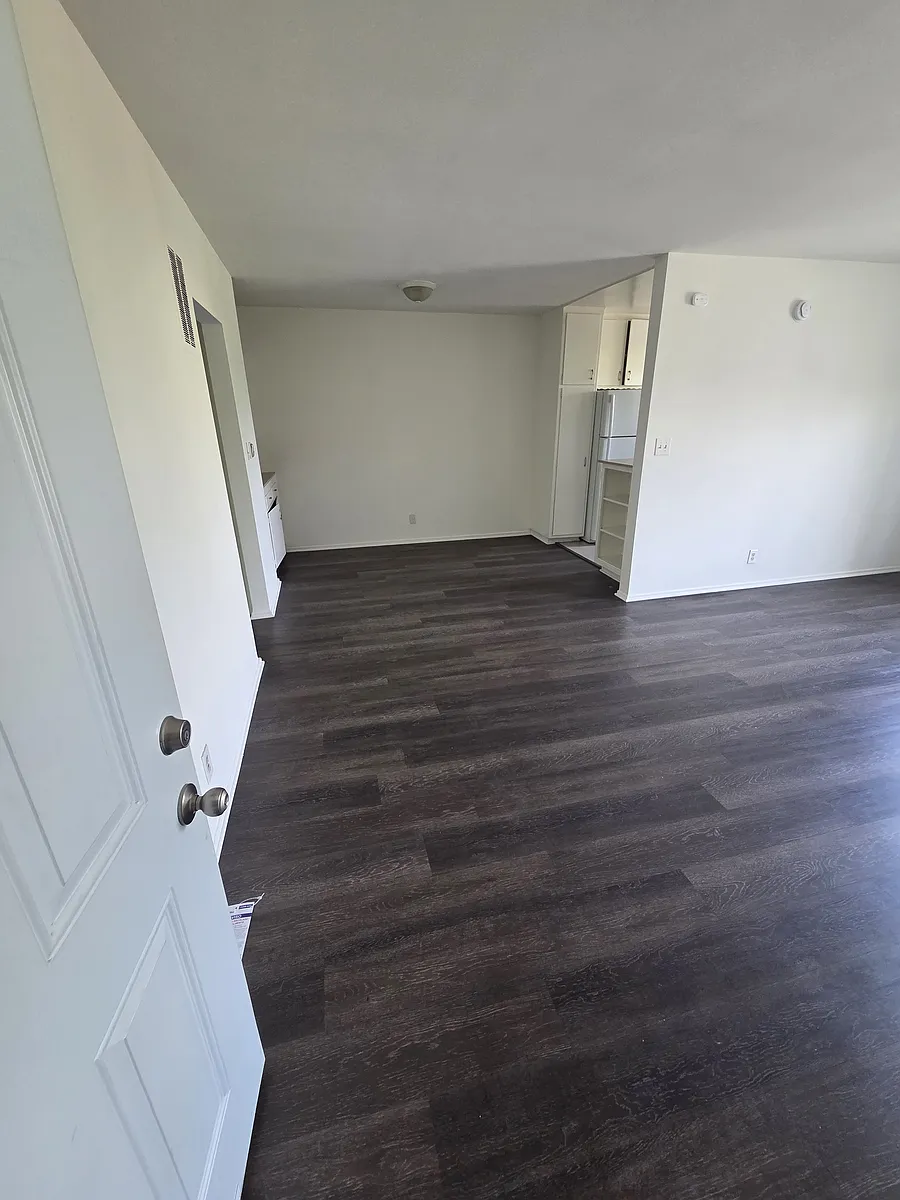 Building Photo - 103 S Gramercy Pl #8