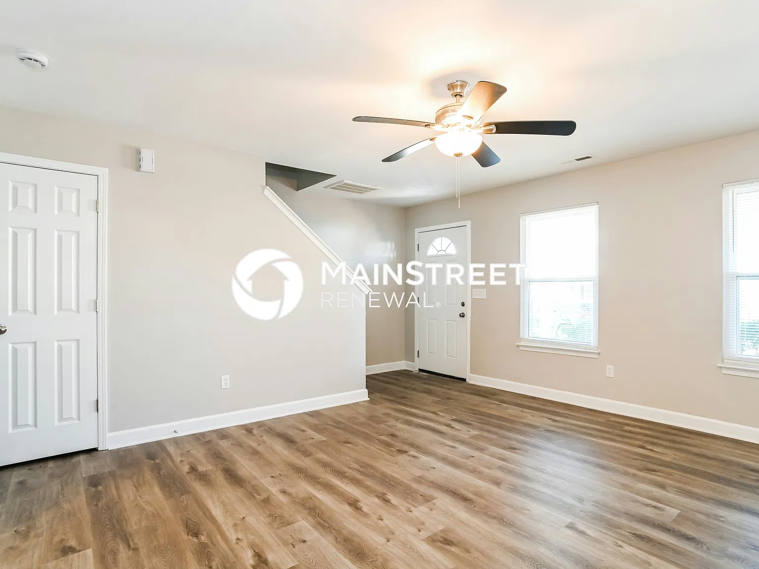 1211 Pinehaven Ct — Photo 3