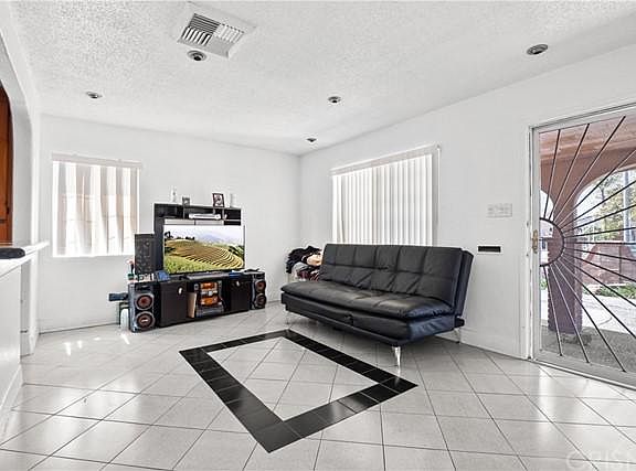 5th image of 11302 Alclad Ave